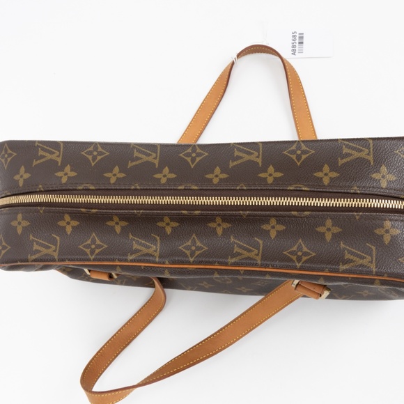 Louis Vuitton Cite GM - Picture 14 of 15